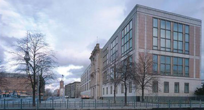 Umbau ehemaliges Staatsratgebäude zur ESMT - HG Merz Architekten Umbau ehemaliges Staatsratgebäude zur ESMT